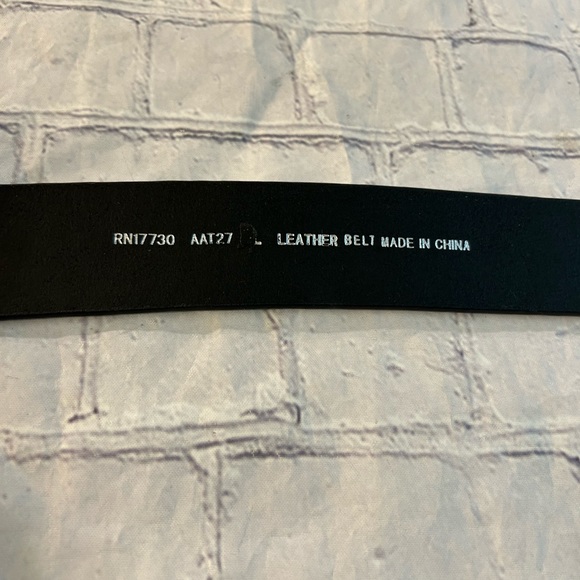 EMBELLISHED RHINESTONE COLORFUL BUCKLE OB BLACK LEATHER BELT WOMENS SIZE LARGE - Picture 5 of 10